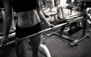 Grayscale Fitness Woman Abs Wallpaper