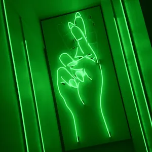 Green Aesthetic Tumblr Crossed Fingers Wallpaper