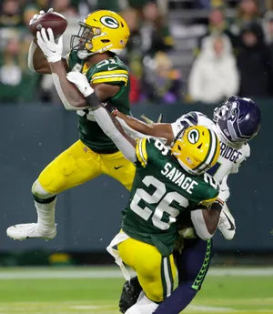 Green Bay Packers Interception Attempt Wallpaper