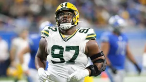 Green Bay Packers Kenny Clark In Ford Field Wallpaper