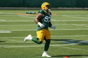 Green Bay Packers Kenny Clark In Training Camp Wallpaper