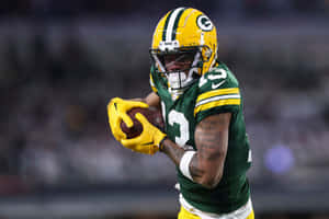 Green Bay Packers Player Catching Football Wallpaper