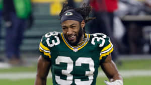 Green Bay Packers Running Back Aaron Jones Wallpaper