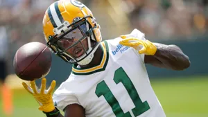 Green Bay Receiver Catch Attempt Wallpaper