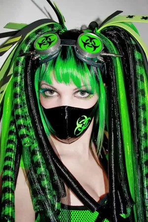 Green Goth Aesthetic Portrait Wallpaper