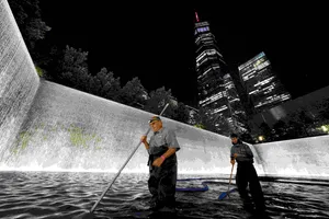 Ground Zero Memorial Cleaning Wallpaper
