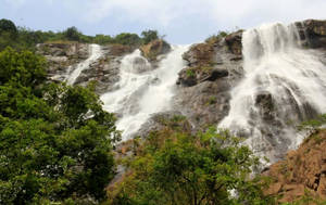 Guangzhou Baishuizhai Waterfall Wallpaper