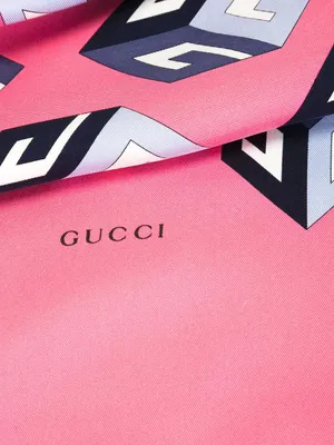 Gucci Pinkand Navy Geometric Scarf Wallpaper
