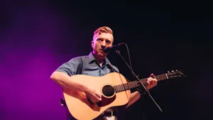 Guitarist Singer Performance Stage Wallpaper