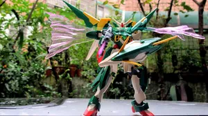 Gundam Model Outdoor Display Wallpaper