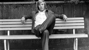 Gunter Netzer Casual Bench Pose Wallpaper