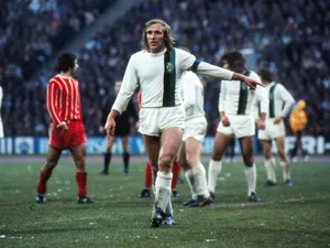 Gunter Netzer In Action During Match Wallpaper