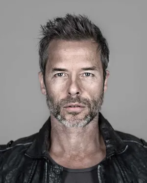 Guy Pearce 1401 X 1750 Wallpaper