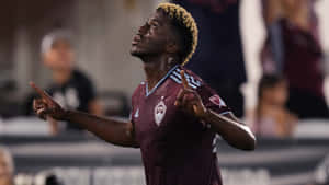 Gyasi Zardes Points To Sky Wallpaper