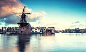 Haarlem Windmillat Sunset Wallpaper