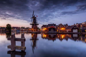 Haarlem Windmillat Twilight Wallpaper