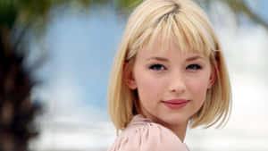 Haley Bennett Blonde Portrait Wallpaper