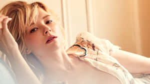 Haley Bennett Casual Elegant Look Wallpaper