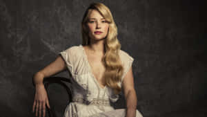 Haley Bennett Elegant Portrait Wallpaper