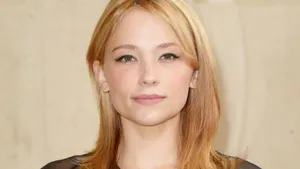 Haley Bennett Portrait Closeup Wallpaper