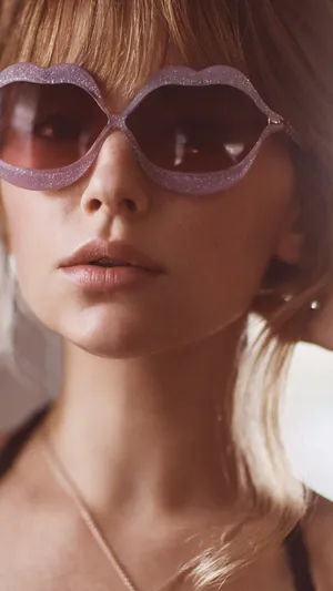 Haley Bennett Stylish Sunglasses Wallpaper