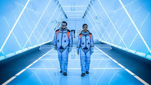 Halle Berry And John Bradley Moonfall Wallpaper