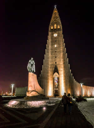 Hallgrimskirkja At Night Wallpaper