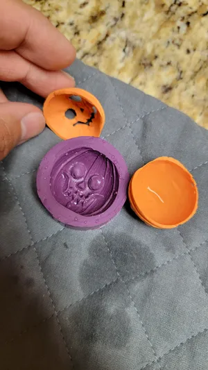 Halloween Cookie Cuttersin Hand Wallpaper