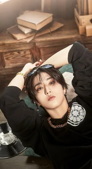 Han Stray Kids Casual Style Wallpaper