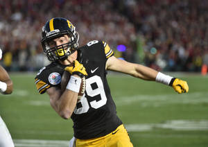 Handsome Iowa Hawkeyes Player Wallpaper