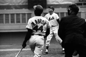 Hank Aaron Against Mets Wallpaper