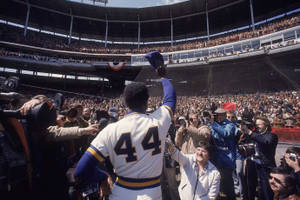 Hank Aaron Raising Cap Wallpaper