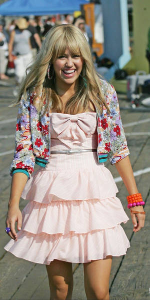 Hannah Montana Ribbon Dress Wallpaper