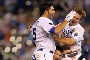 Happily Eric Hosmer And Teammates Wallpaper