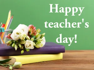Happy Teacher's Day Message Flowers Wallpaper