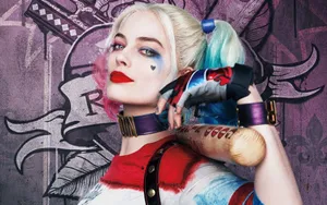 Harley Quinn Suicide Squad Pose Wallpaper