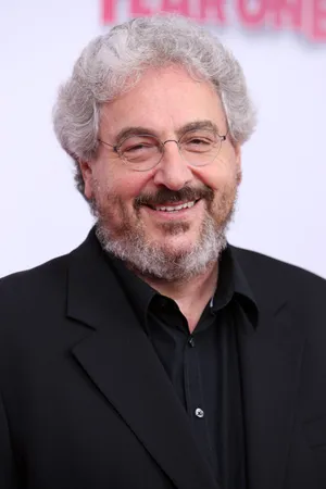 Harold Ramis 960 X 1440 Wallpaper