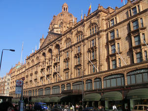 Harrods Daytime Sky Wallpaper