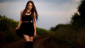 Hd Girl In Black Dress Wallpaper