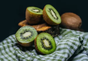 Hd Kiwi Still Life Photography Wallpaper