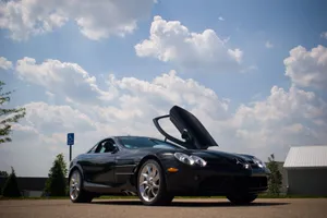 Hd Mercedes Benz With Scissor Doors Wallpaper