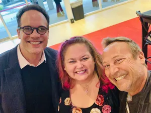 Headshot Of Renowned Actor Diedrich Bader Wallpaper