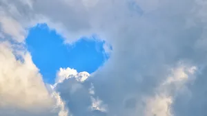 Heart Shaped Cloud Formation Wallpaper