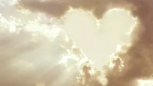 Heart Shaped Cloud Formation Wallpaper