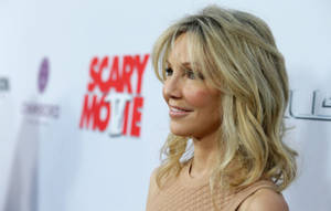 Heather Locklear Side Profile Wallpaper