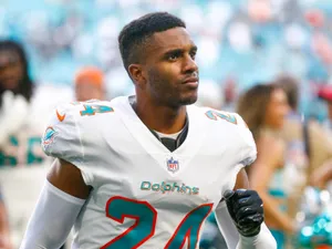 Heroic Byron Jones Wallpaper