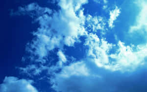 Hi Res Sky And Clouds In The Daylight Wallpaper