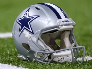 High Quality Image Of Football Helmet Wallpaper