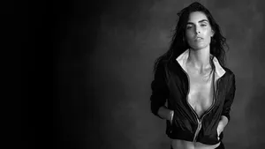 Hilary Rhoda, An Epitome Of Elegance And Style Wallpaper