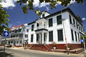 Historic Hoekhuis Building At Waterkant Street In Paramaribo Wallpaper
